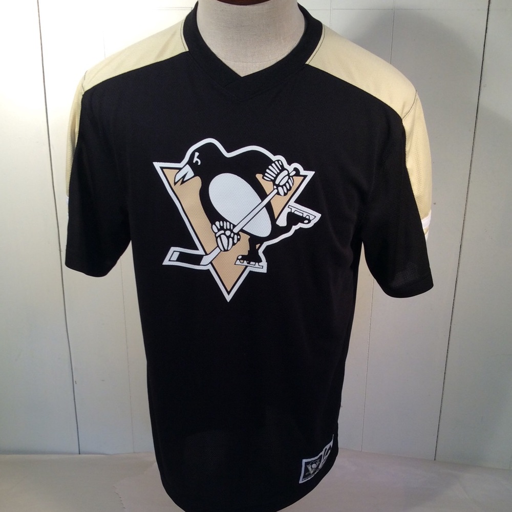 Pittsburgh Penguins Men’s NHL Majestic t-shirt size medium